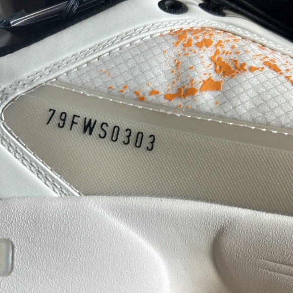 Stone Island Grime Round-Toe Panelled Sneakers - Picture 7 of 9